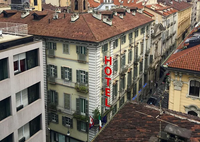 Le Petit Hotel